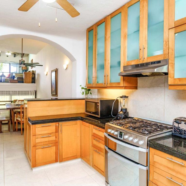 Oceanside Beach house Pool & Short walk to Beach - Apartamento - 7