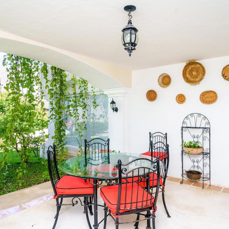 Oceanside Beach house Pool & Short walk to Beach - Apartamento - 11