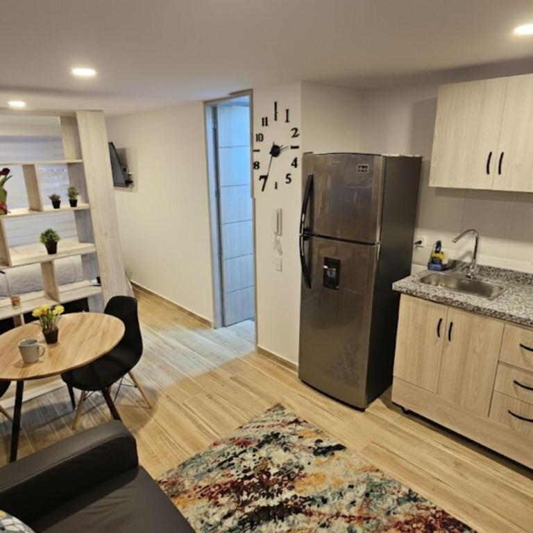 Alojamiento entero en Bogotá a 10 Min La Candelaria Torre Ventto - Apartamento Estudio - 1 cama doble - 1