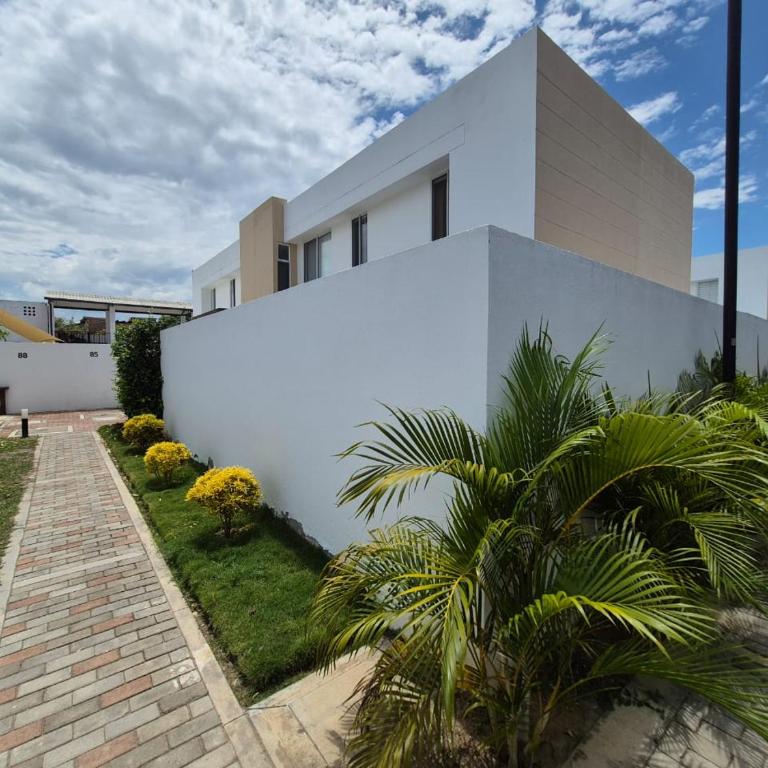 Casa de verano en Ricaurte Cundinamarca - Three-Bedroom Home - 39