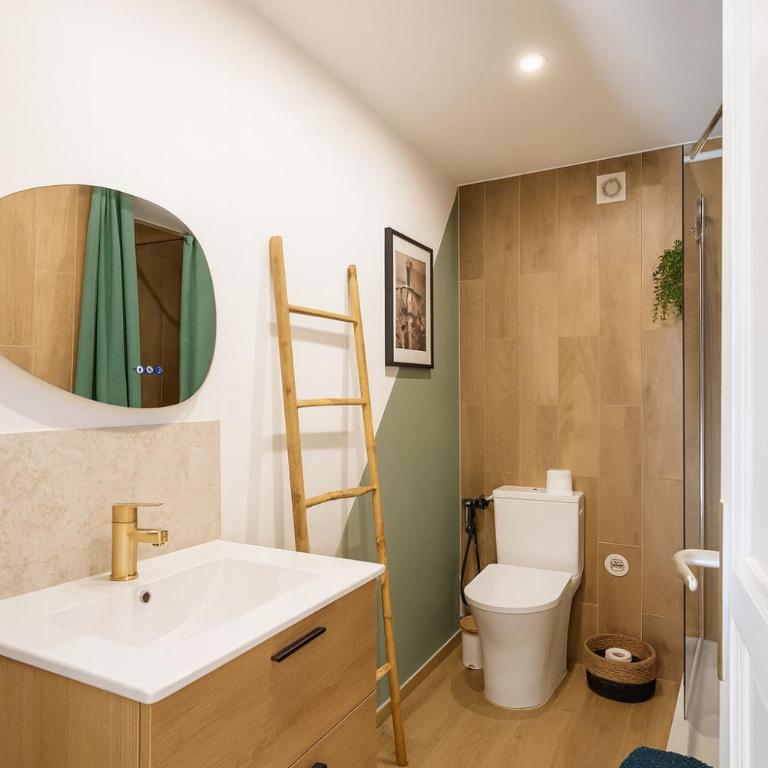 Suites 34 - Cœur Historique de Grasse - Climatisé & Tout Confort - Suite Junior avec Terrasse - 12