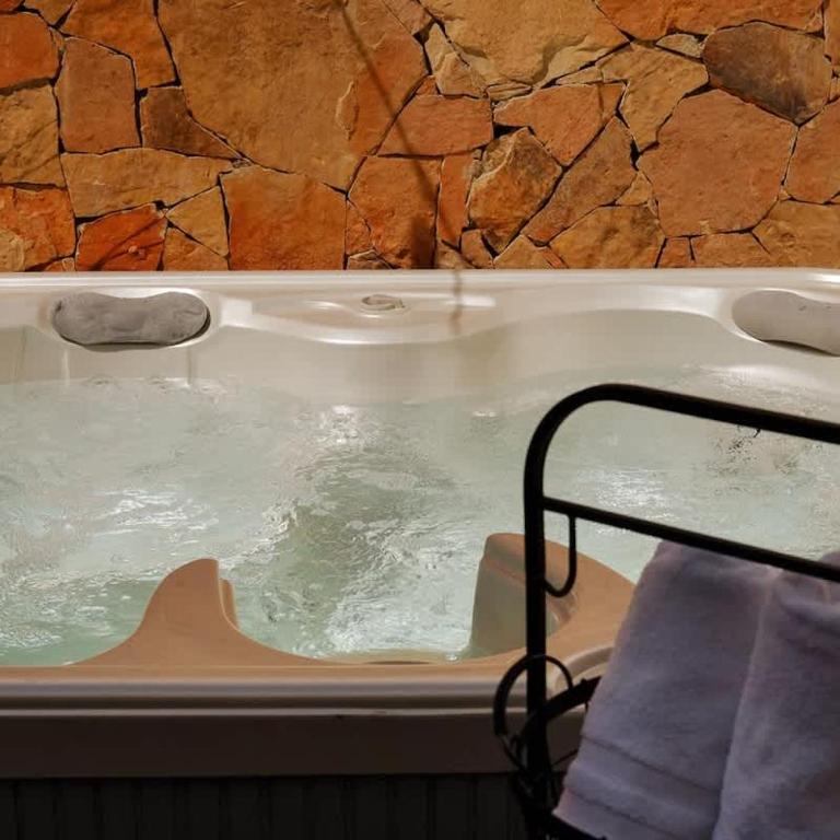 Modern House with Jacuzzi & Grill 3BR - Casa - 6