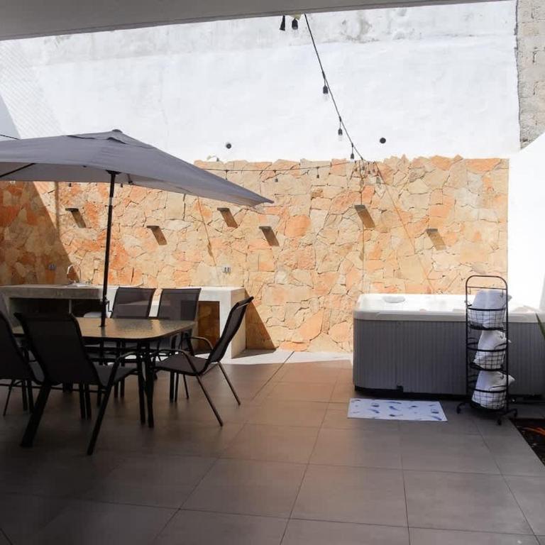Modern House with Jacuzzi & Grill 3BR - Casa - 11