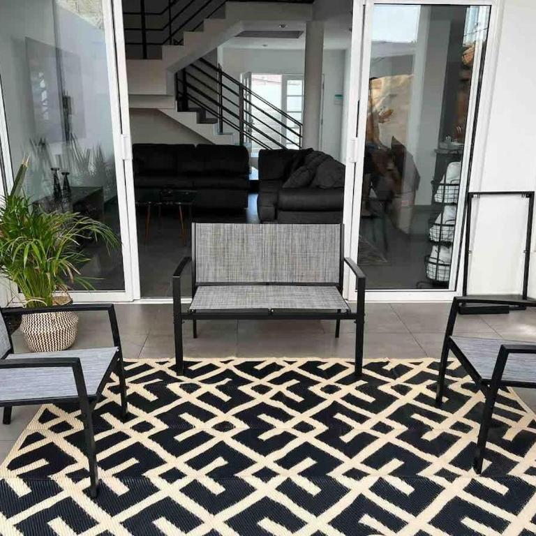 Modern House with Jacuzzi & Grill 3BR - Casa - 14