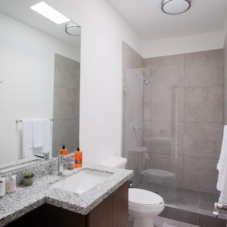 Modern House with Jacuzzi & Grill 3BR - Casa - 40
