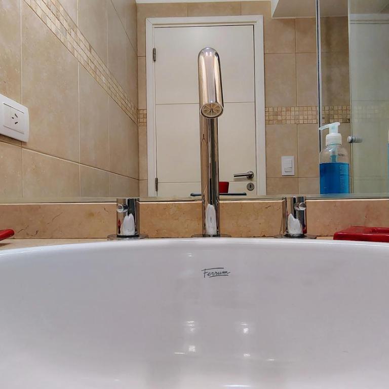 Hermoso departamento frente al lago con piscina - Apartamento de 1 dormitorio - 33