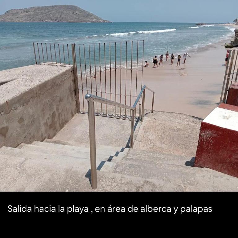 Beachfront apartment with a pool Islas del Sol - Three-Bedroom Apartment - 22