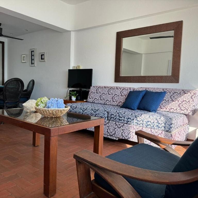 Beachfront apartment with a pool Islas del Sol - Three-Bedroom Apartment - 9