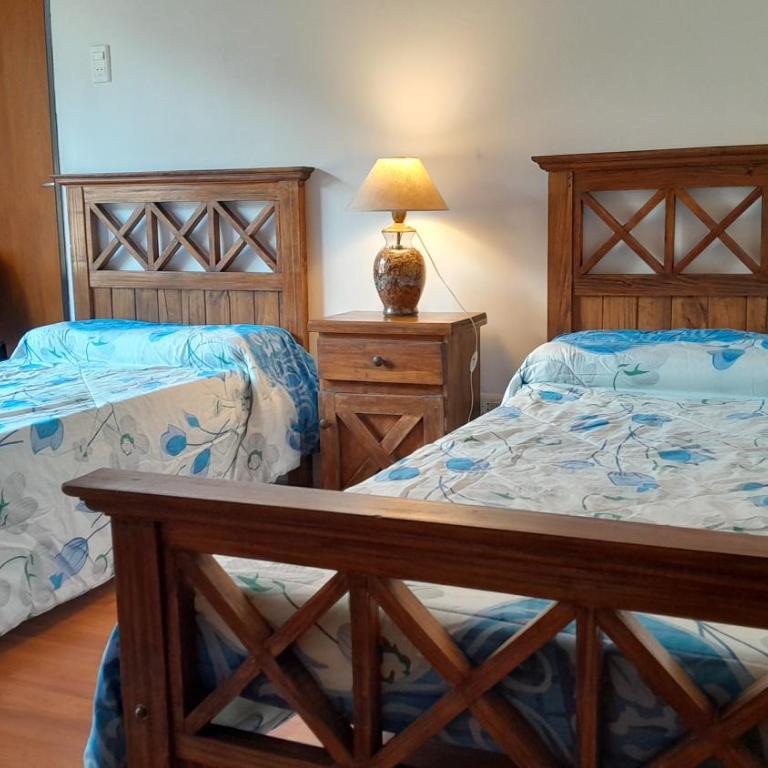 Habitación doble SOLO PARA DAMAS - Habitación Doble con baño privado - 1