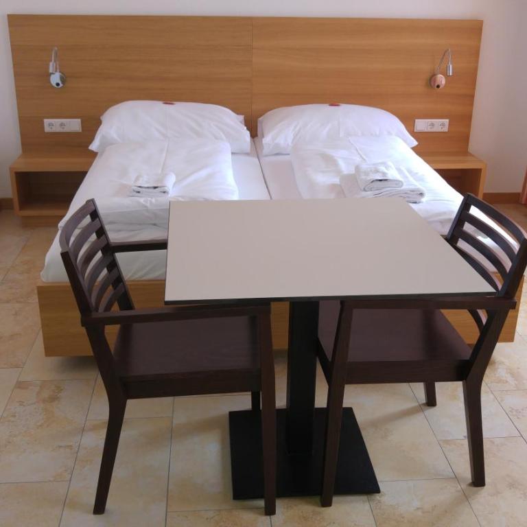 Hotel Aton - Doppelzimmer - 11