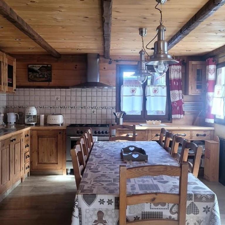 Chalet spacieux à Châtel, 10 pers, parking, animaux admis - FR-1-676-242 - Appartement - 3