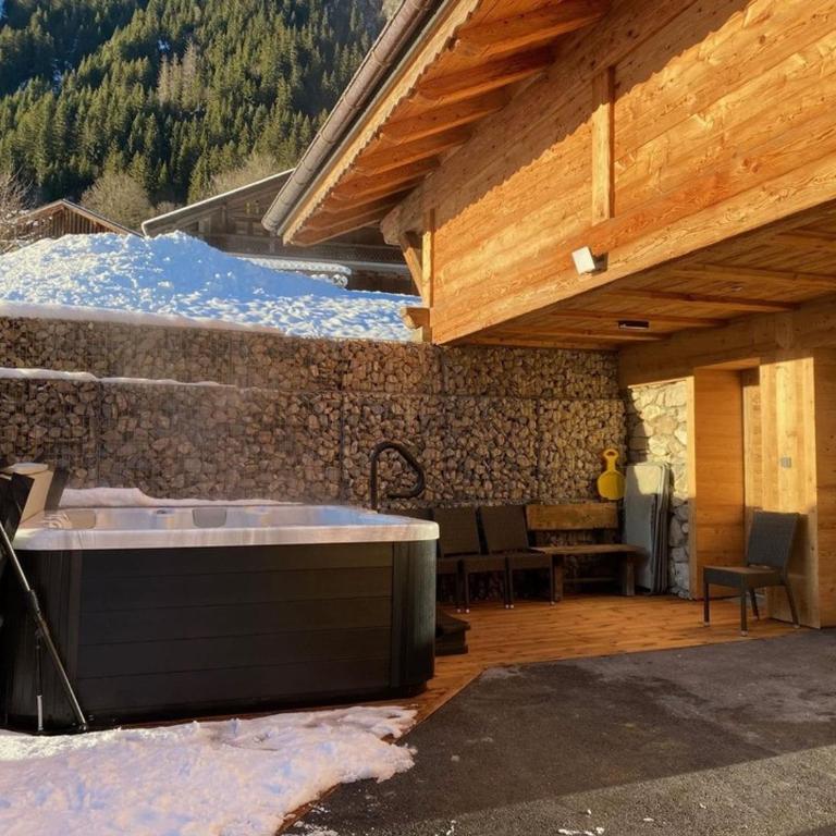 Chalet spacieux à Châtel - 15 pers, 8 salles de bains, balcon sud - FR-1-676-241 - Chalet - 14