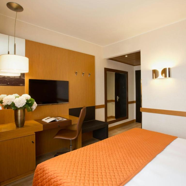 Starhotels Tourist - Camera Classic Matrimoniale/Doppia con Letti Singoli - 1