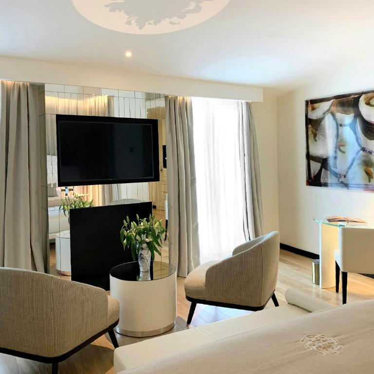 Rosa Grand Milano - Starhotels Collezione - Camera Ivory Grand Deluxe - 2