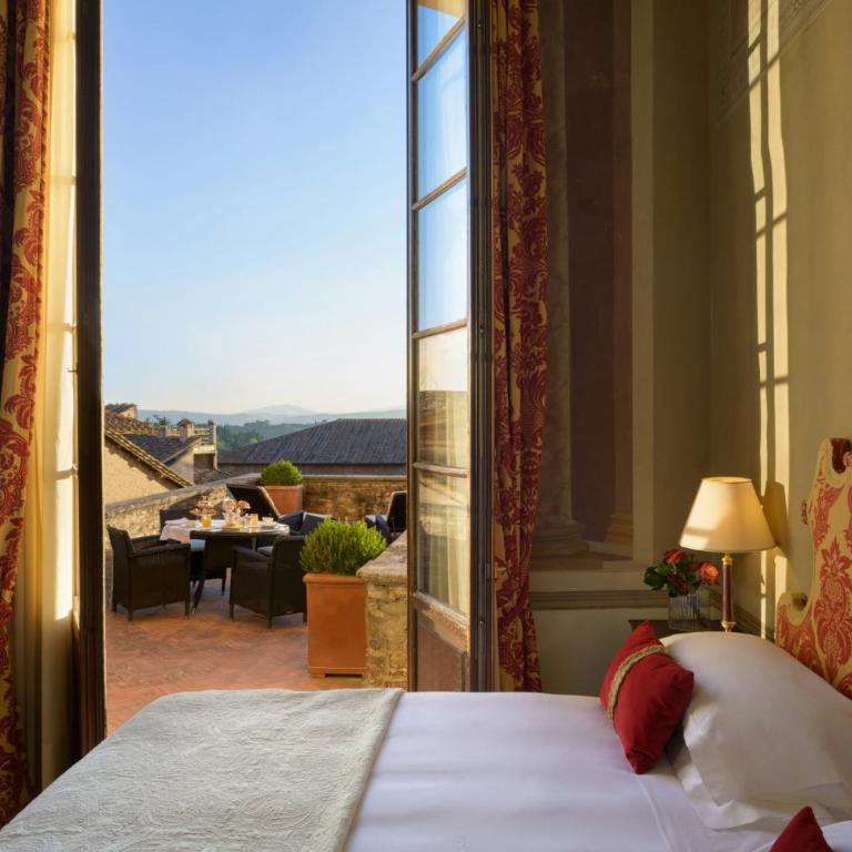 Grand Hotel Continental Siena - Starhotels Collezione - Camera Deluxe Matrimoniale/Doppia con Letti Singoli con Terrazza - 2