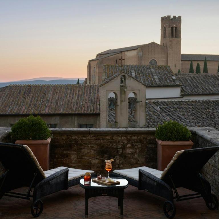 Grand Hotel Continental Siena - Starhotels Collezione - Camera Deluxe Matrimoniale/Doppia con Letti Singoli con Terrazza - 9