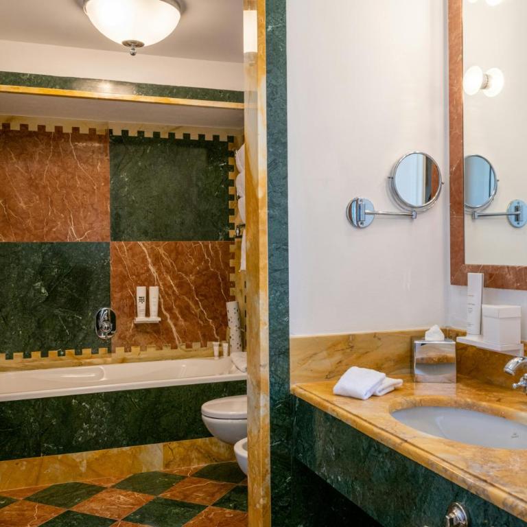 Grand Hotel Continental Siena - Starhotels Collezione - Suite Panoramica - 3
