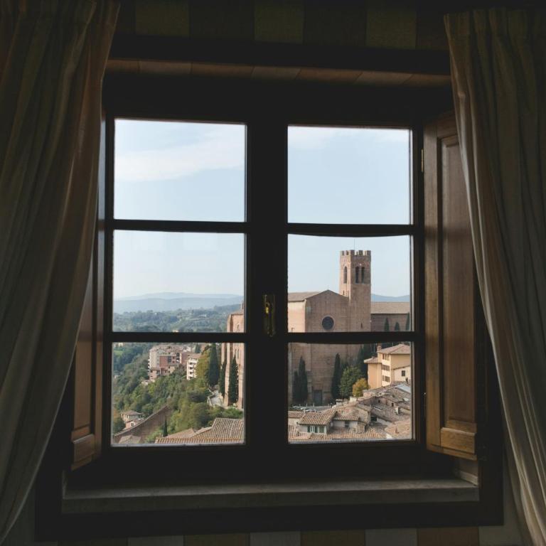 Grand Hotel Continental Siena - Starhotels Collezione - Suite Panoramica - 5