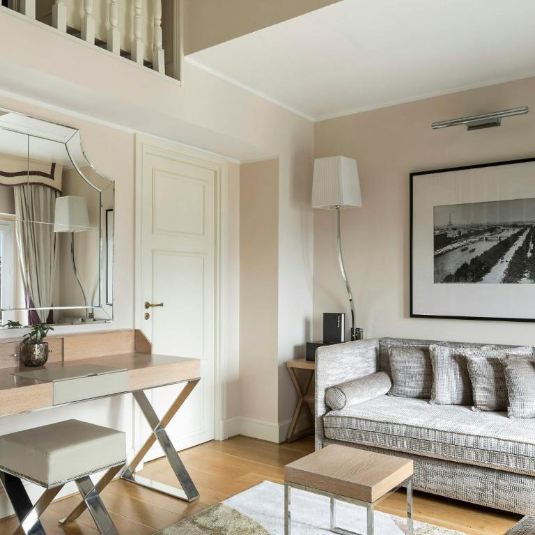 Castille Paris – Starhotels Collezione - Suite en Duplex Tour Eiffel - 1