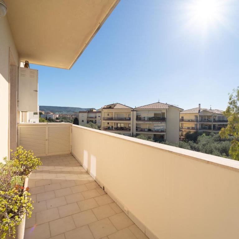 Cobalt Sea Apartment - Two-Bedroom Apartment with Sea View - 24