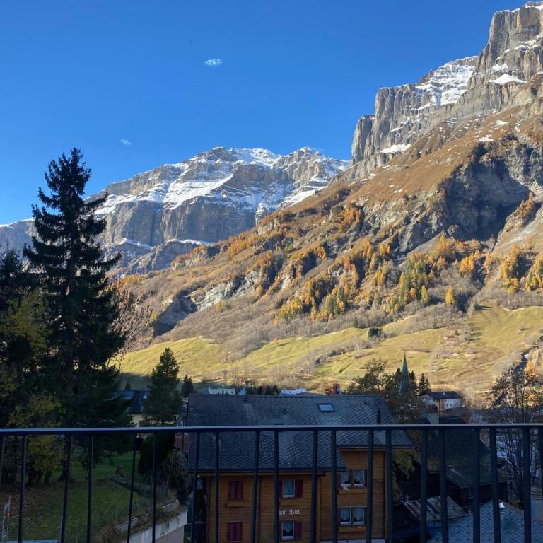 Renovated Studio | Dream Views • Balcony • Free Parking - Apartamento de 1 dormitorio - 15