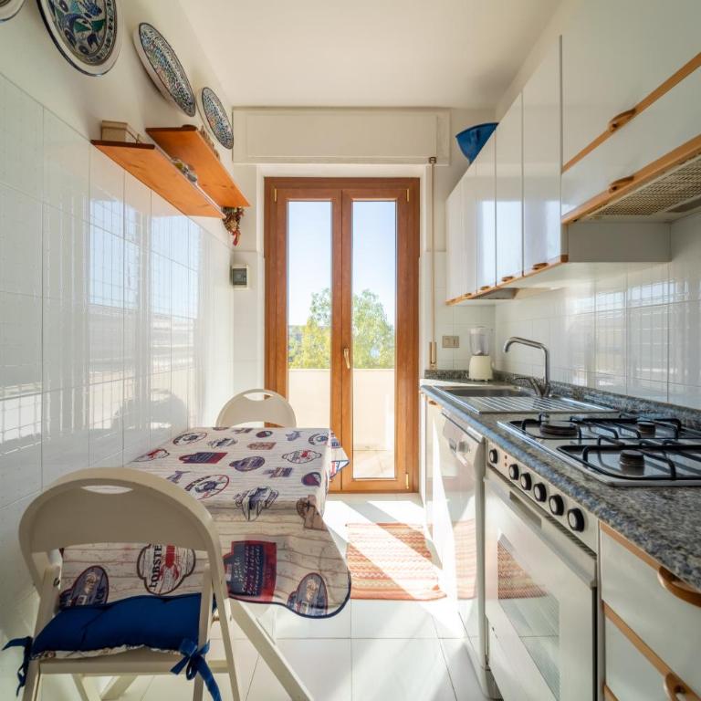 Cobalt Sea Apartment - Two-Bedroom Apartment with Sea View - 14