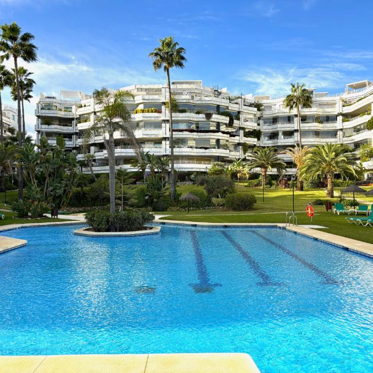 Evans Realty BW Puerto Banús Parking & Gym - Apartment mit 2 Schlafzimmern und Aussicht - 80