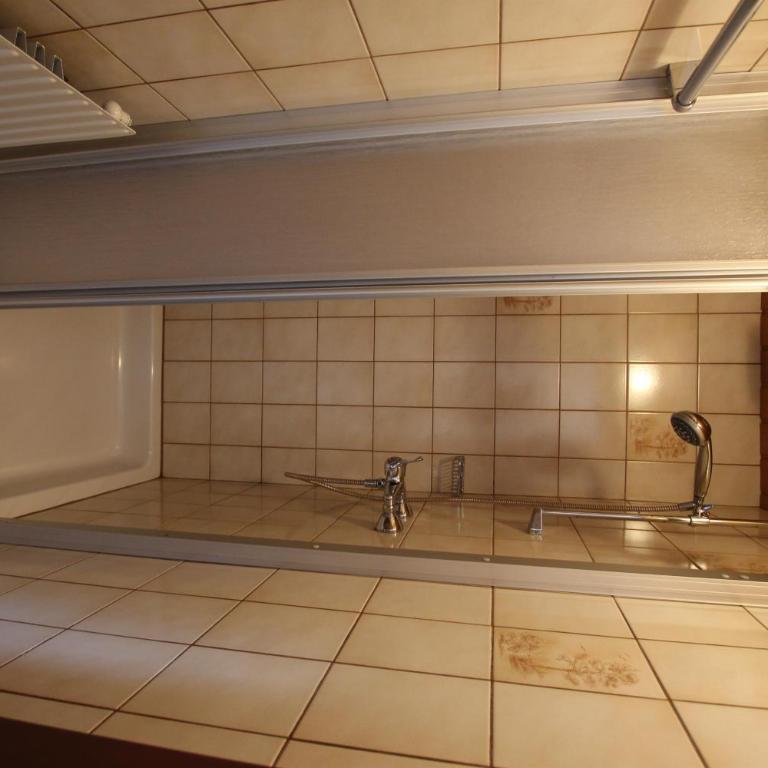 Haus Waldeck - Apartment mit Dusche - 12