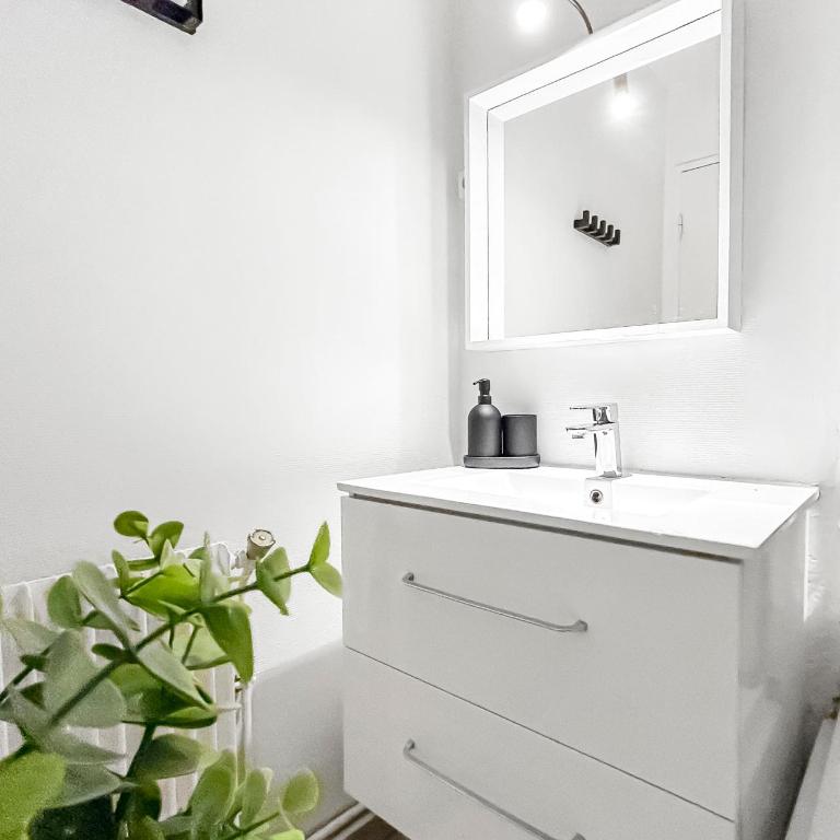 Charmant T3 cosy proche de la plage et parking privé - Appartement 2 Chambres - 26