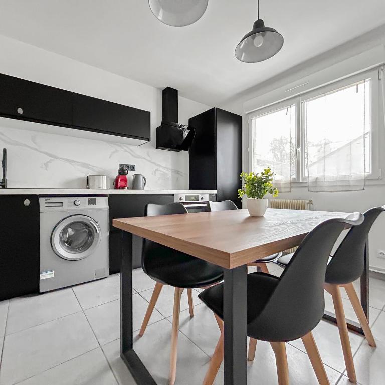 Charmant T3 cosy proche de la plage et parking privé - Appartement 2 Chambres - 12