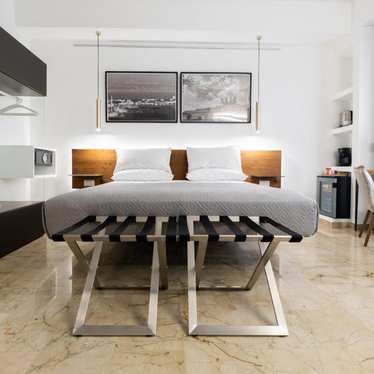 Talìa Rooms and Gallery - King Room - 13