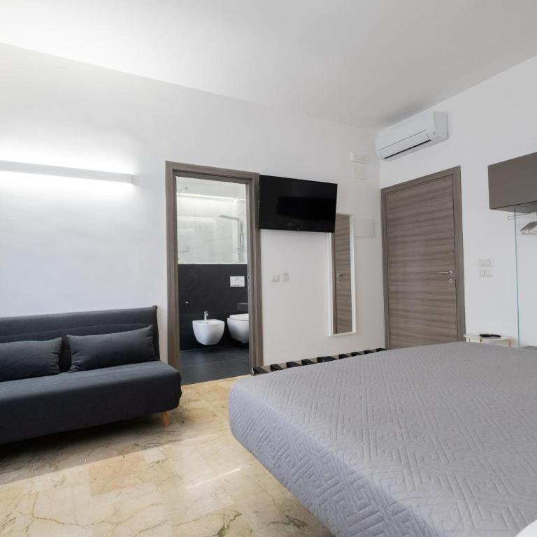 Talìa Rooms and Gallery - King Room - 3