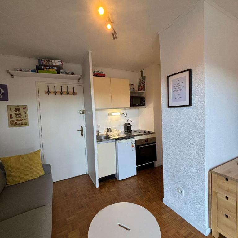 Studio lumineux - Les Angles - Monolocale con Balcone - 14