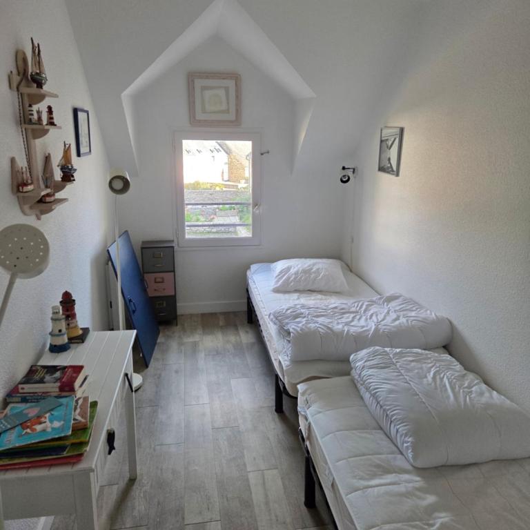 Maison en pierre accès 5 mn à pied plage - Maison 3 Chambres - 22