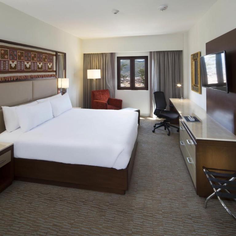 Hilton Garden Inn Cusco - Habitación con cama extragrande. - 4