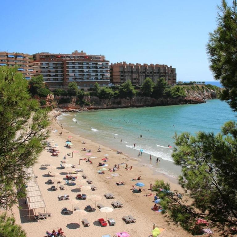 2-Bedroom Apartment with Terrace & Parking, 3 Min from Beach - Apartamento de 2 dormitorios con terraza - 6