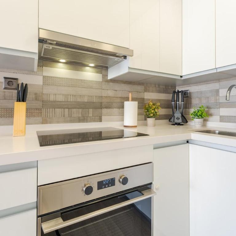 2-Bedroom Apartment with Terrace & Parking, 3 Min from Beach - Apartamento de 2 dormitorios con terraza - 29
