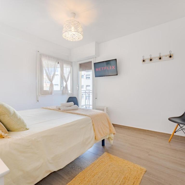 2-Bedroom Apartment with Terrace & Parking, 3 Min from Beach - Apartamento de 2 dormitorios con terraza - 16