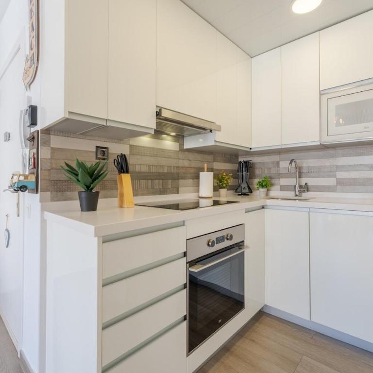 2-Bedroom Apartment with Terrace & Parking, 3 Min from Beach - Apartamento de 2 dormitorios con terraza - 4