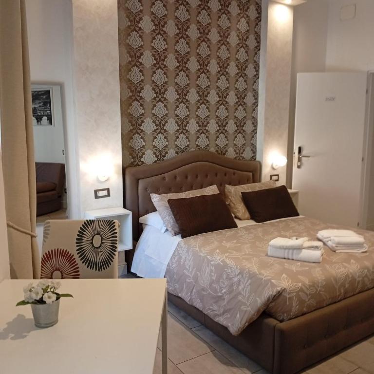 Castel Sant' Angelo Suites - Vatican - City center - Direct bus stop to and from Fiumicino Apt - Junior Suite - 2