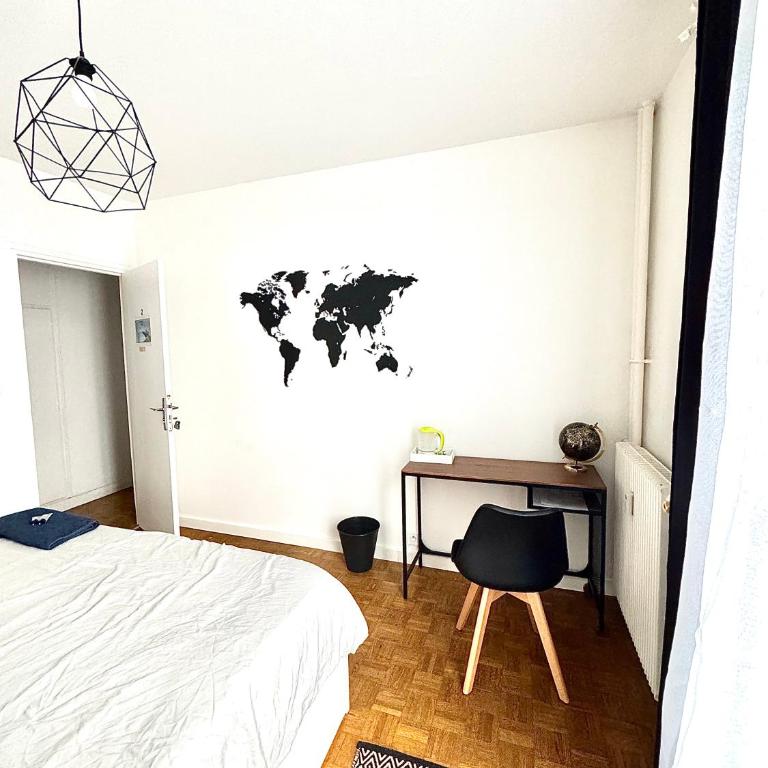Chambre Monde Tout confort Saint-Marceau - Chambre Double avec Salle de Bains Commune - 3