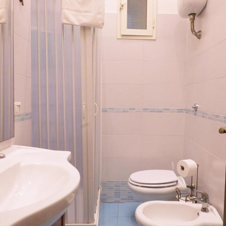 Sunrise B&B - Two-Bedroom Apartment with Terrace - 24