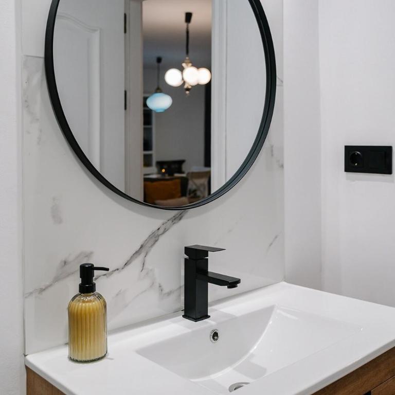 Refurbished Apartment 10' from the city centre - Apartamento de 2 dormitorios - 32
