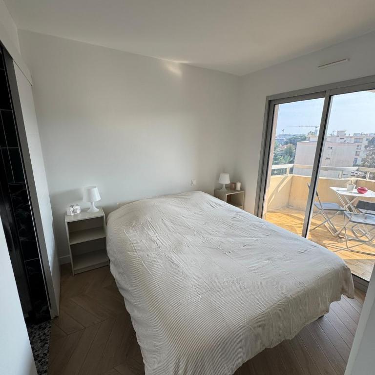 3-room apartment in Antibes - Swimming pool - Sea view - Appartement 2 Chambres - 8