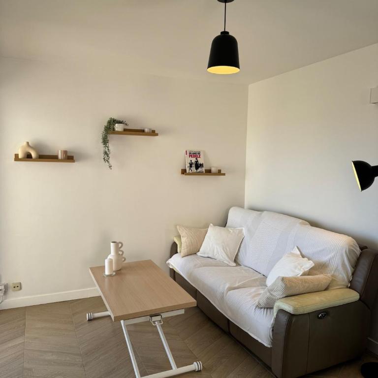 3-room apartment in Antibes - Swimming pool - Sea view - Appartement 2 Chambres - 16