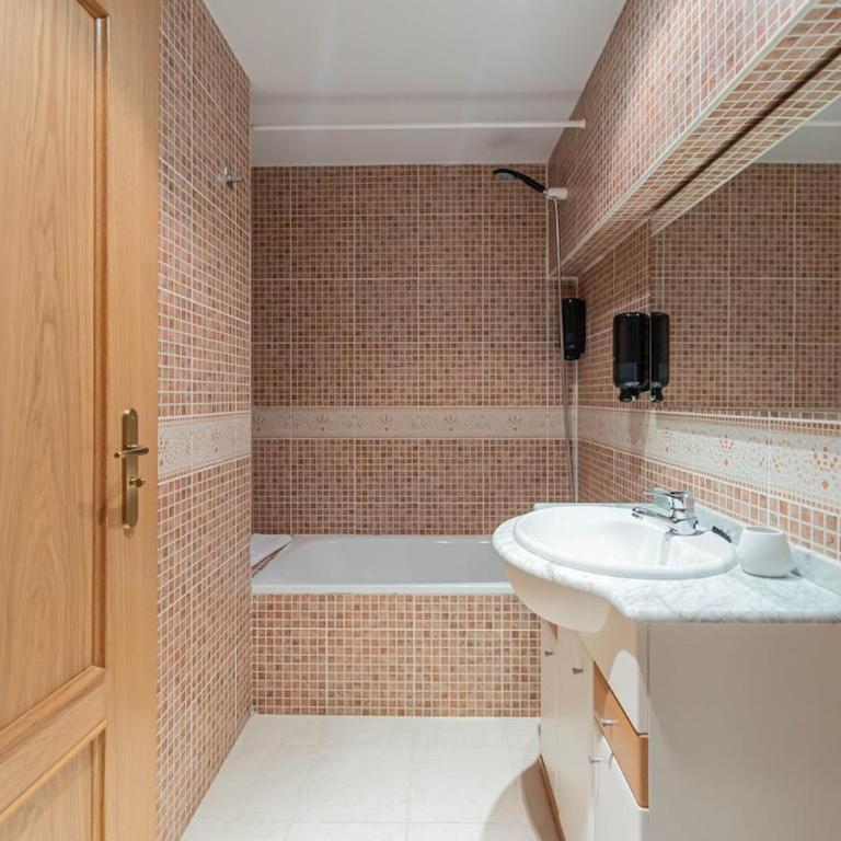 A Cozy Refuge - 2min drive to slopes - 4pax - Apartamento de 1 dormitorio - 50