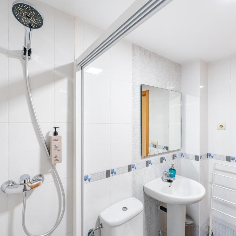 VB Albatros - 2BR Apartment Close to the sea - Two-Bedroom Apartment - 11
