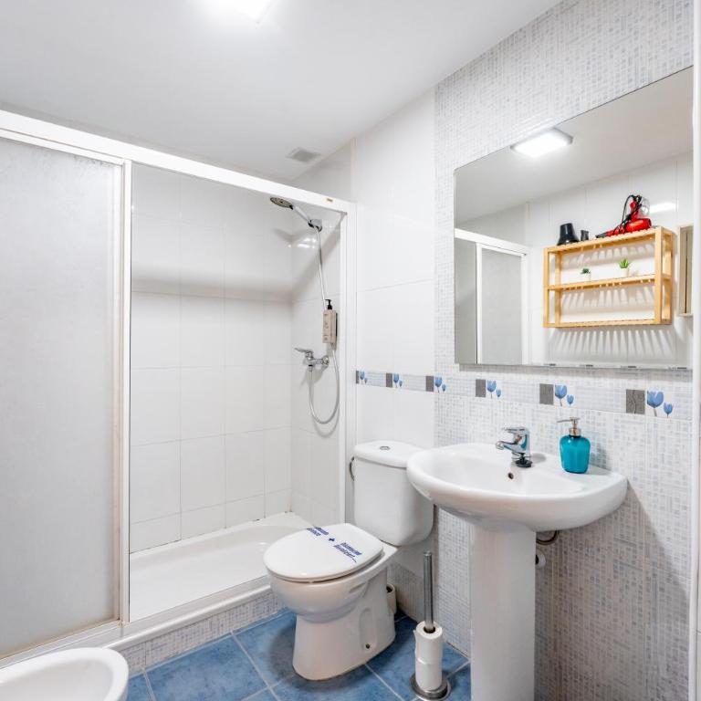 VB Albatros - 2BR Apartment Close to the sea - Two-Bedroom Apartment - 10