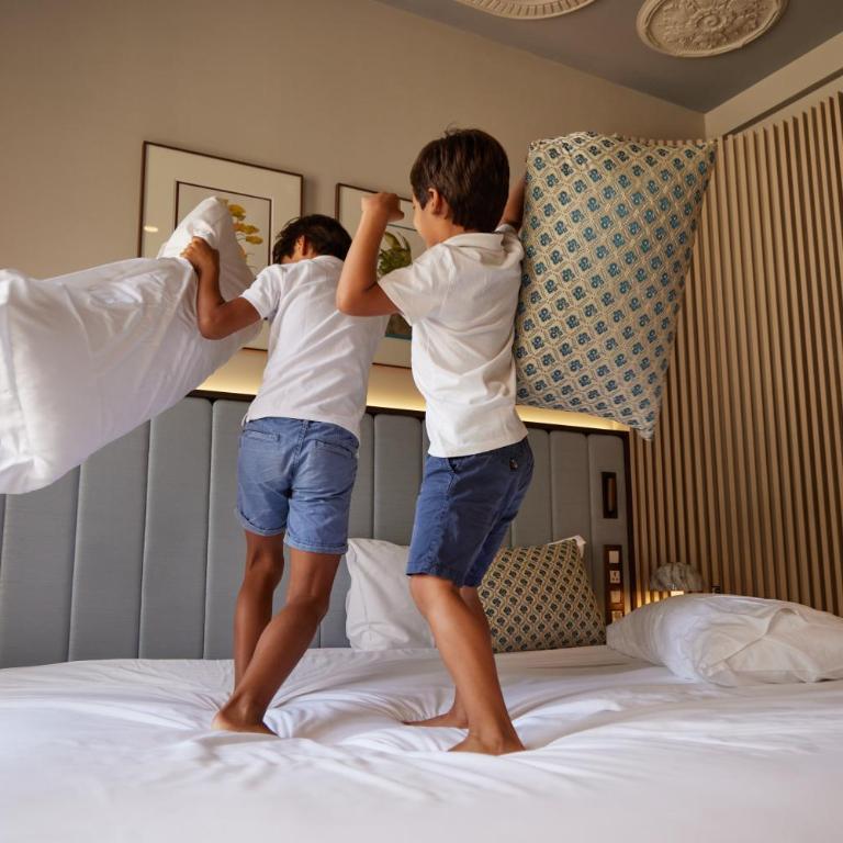 Grand Hotel Central, Small Luxury Hotels - Family Room - 1