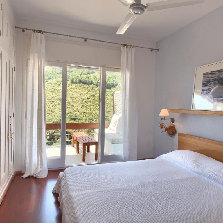 2 bedroom apartment with sea views terrace 2 minutes walking to Sa Tuna in Begur H44 - Apartment - 17